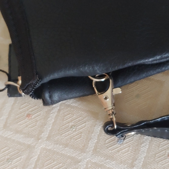 Hand Bag - Picture 2 of 7